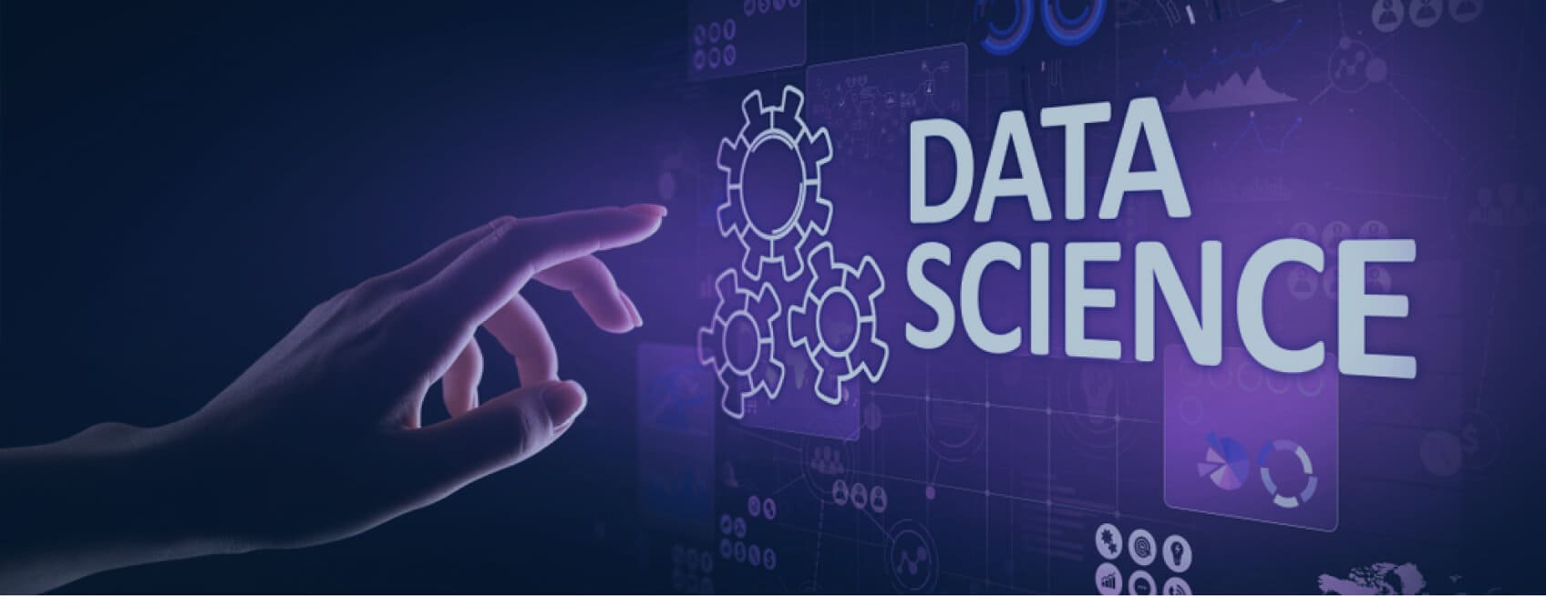 Mão tocando painel roxo escrito Data Science e Big Data, que tem elementos de gráficos e configurações de dados.