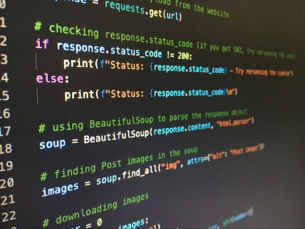 Código exibido em tela de computador.