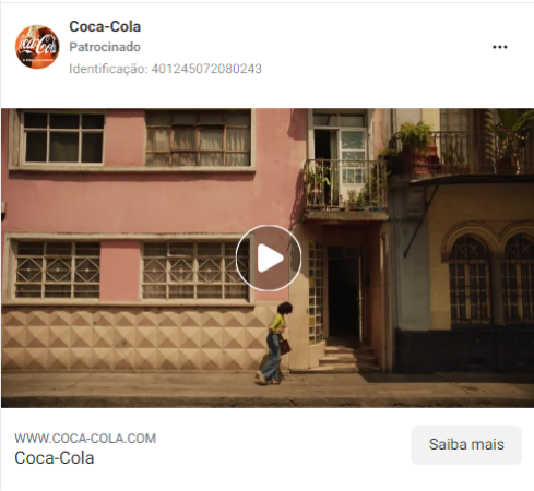 Exemplo de anúncio em vídeo da Coca-Cola no Facebook.