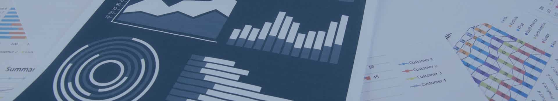 Impressões de dashboards e gráficos representando relatórios de análise de dados, ilustrando a integração do Power BI com Google Sheets para visualização clara.